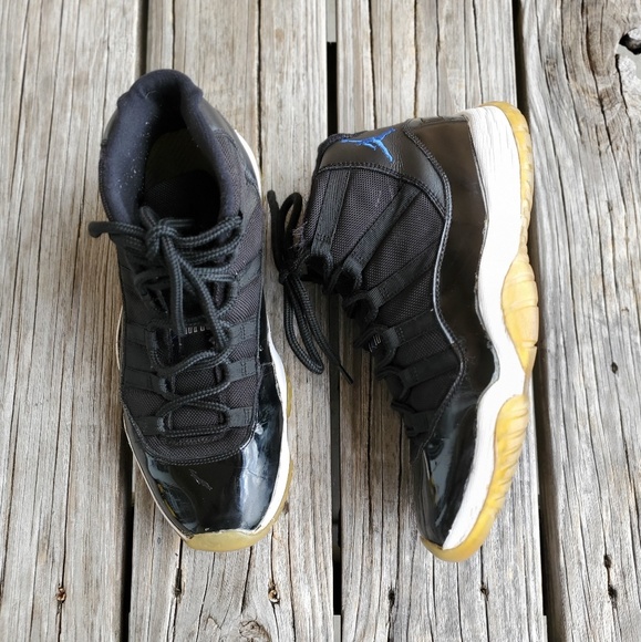 jordan 11 space jam size 9.5